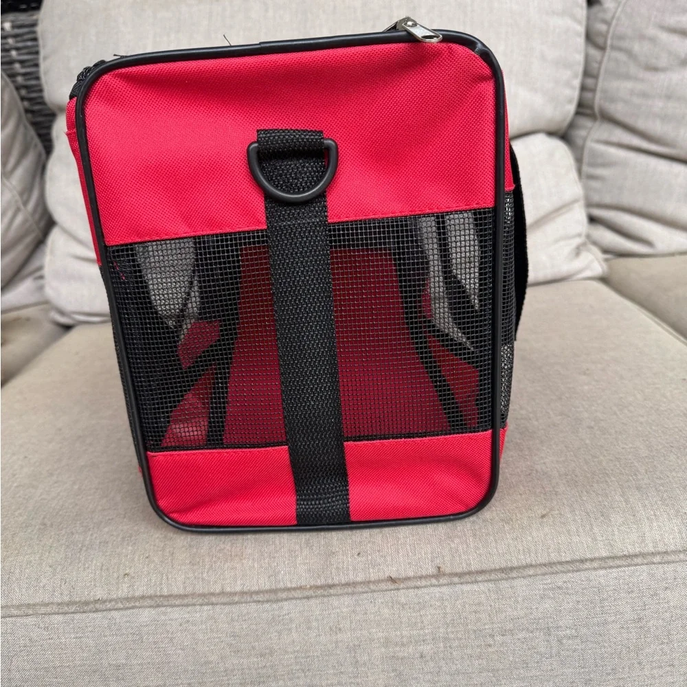 Coleman, Red and Black, Soft-Sided, Pet Carrier